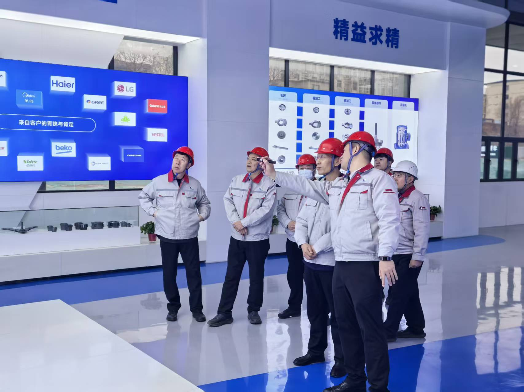 臨汾市委常委、洪洞縣委書(shū)記張晉偉深入華翔洪洞智能科技產(chǎn)業(yè)園調(diào)研